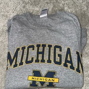 vintage oversized university of michigan long sleeve shirt!